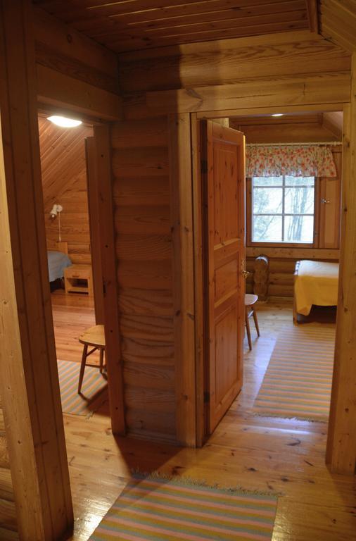 Lomapesae Cottages Pertunmaa Стая снимка