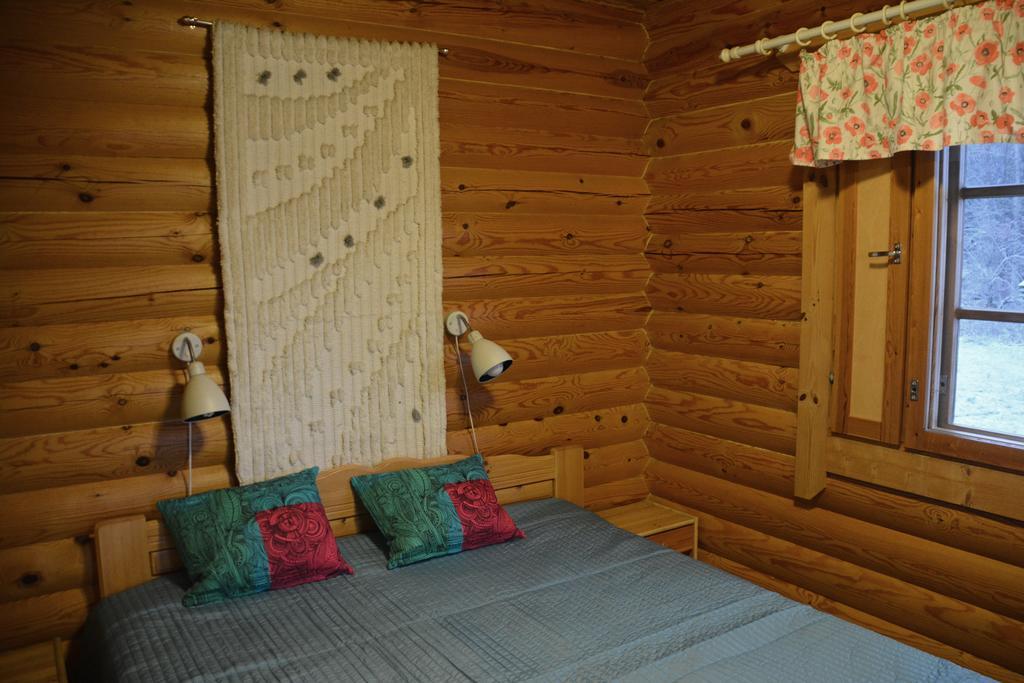 Lomapesae Cottages Pertunmaa Стая снимка