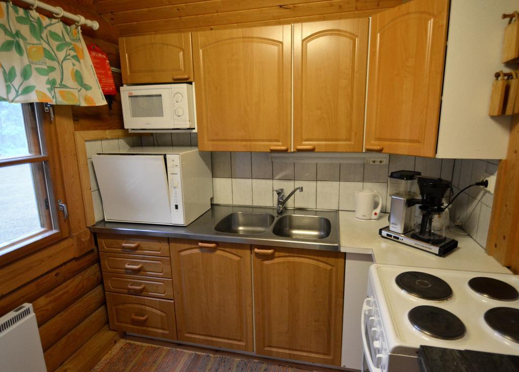 Lomapesae Cottages Pertunmaa Стая снимка