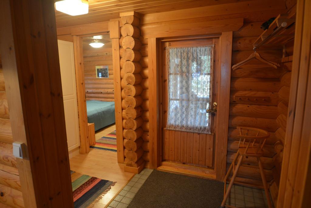 Lomapesae Cottages Pertunmaa Стая снимка