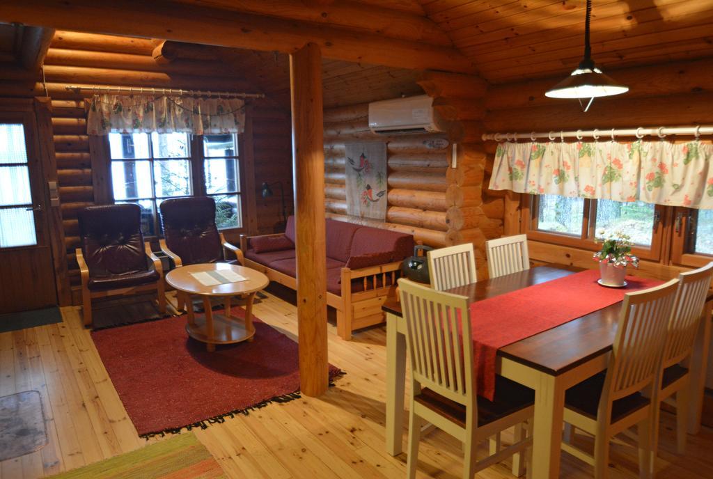 Lomapesae Cottages Pertunmaa Стая снимка