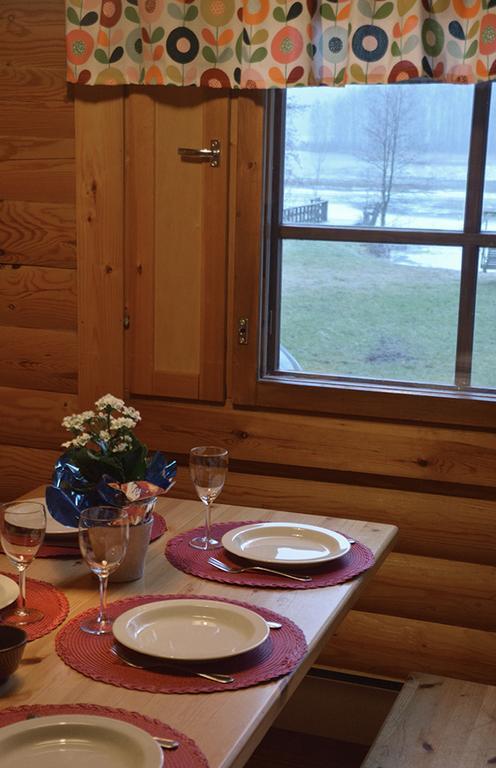 Lomapesae Cottages Pertunmaa Стая снимка