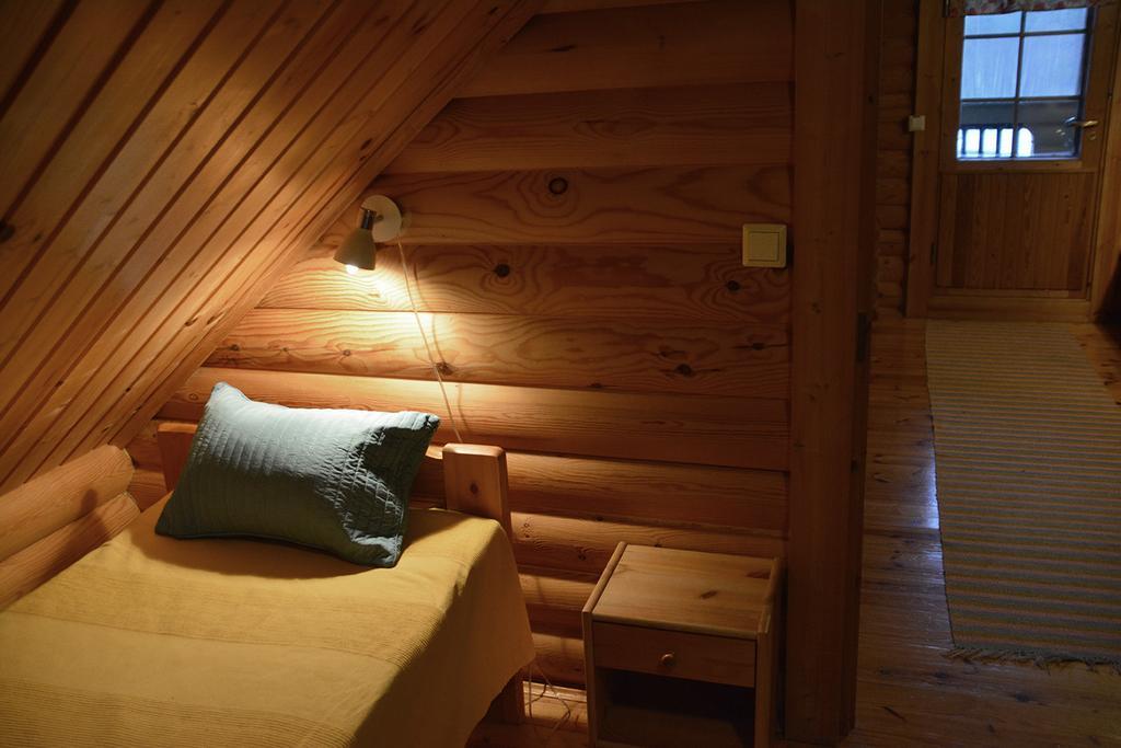 Lomapesae Cottages Pertunmaa Стая снимка