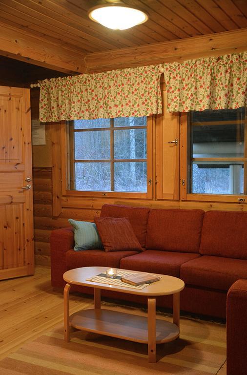 Lomapesae Cottages Pertunmaa Стая снимка